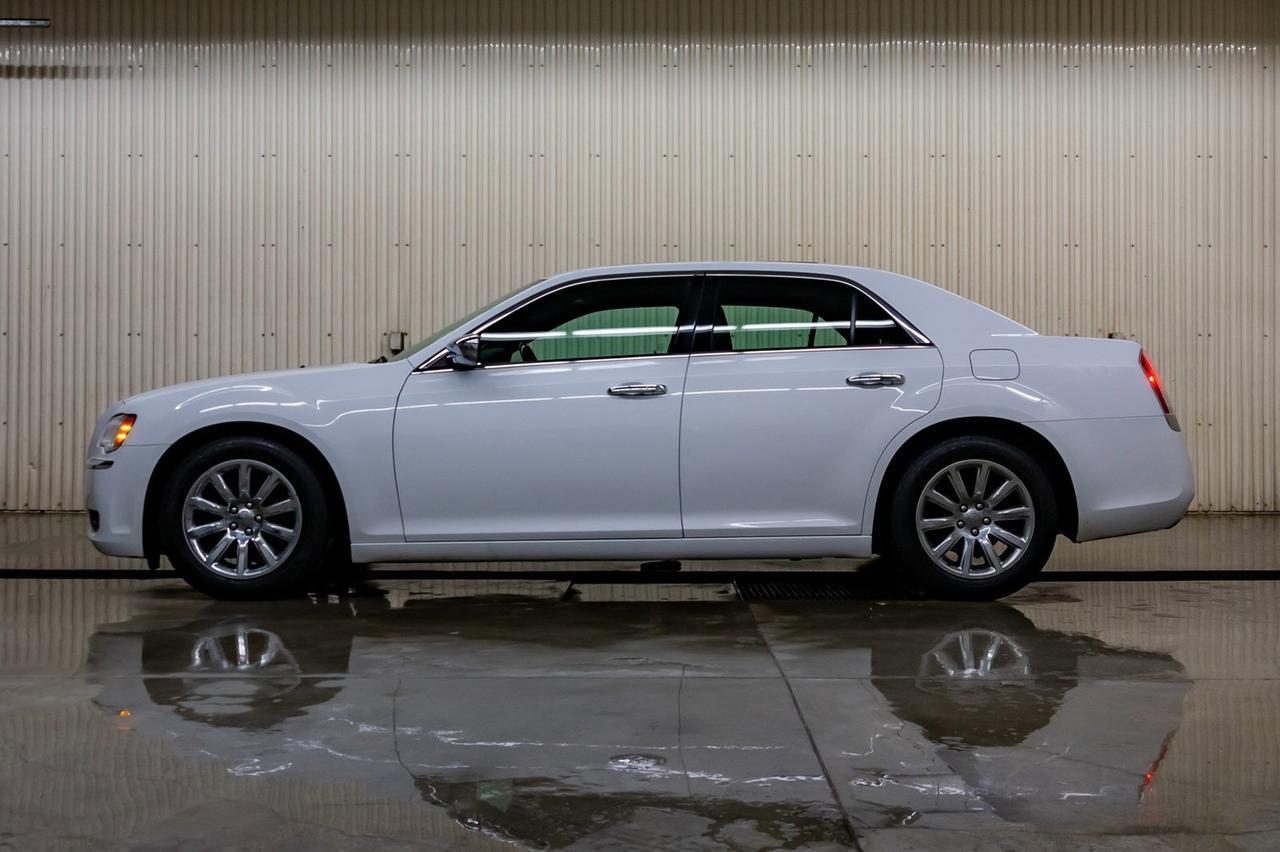 2013 Chrysler 300C Leather Roof Nav BCam Red Deer AB
