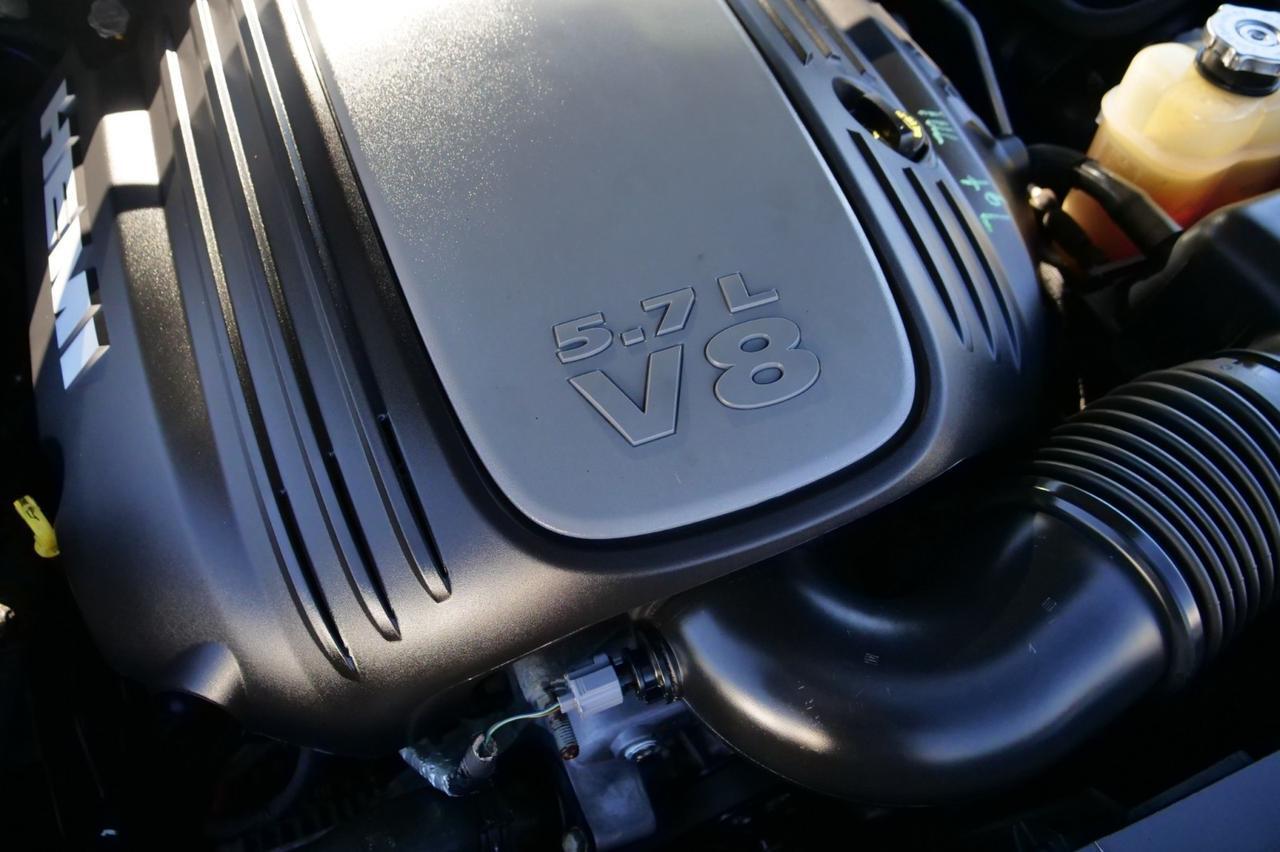 2013 Chrysler 300S AWD / LOW MILES / Luxury Group / 5.7L V8! Lincolnton NC