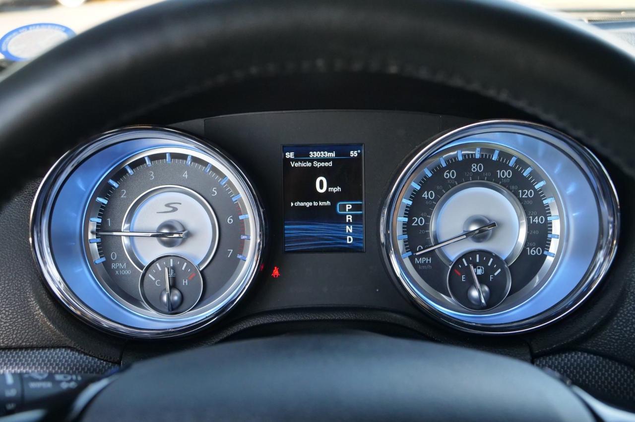 2013 Chrysler 300S AWD / LOW MILES / Luxury Group / 5.7L V8! Lincolnton NC
