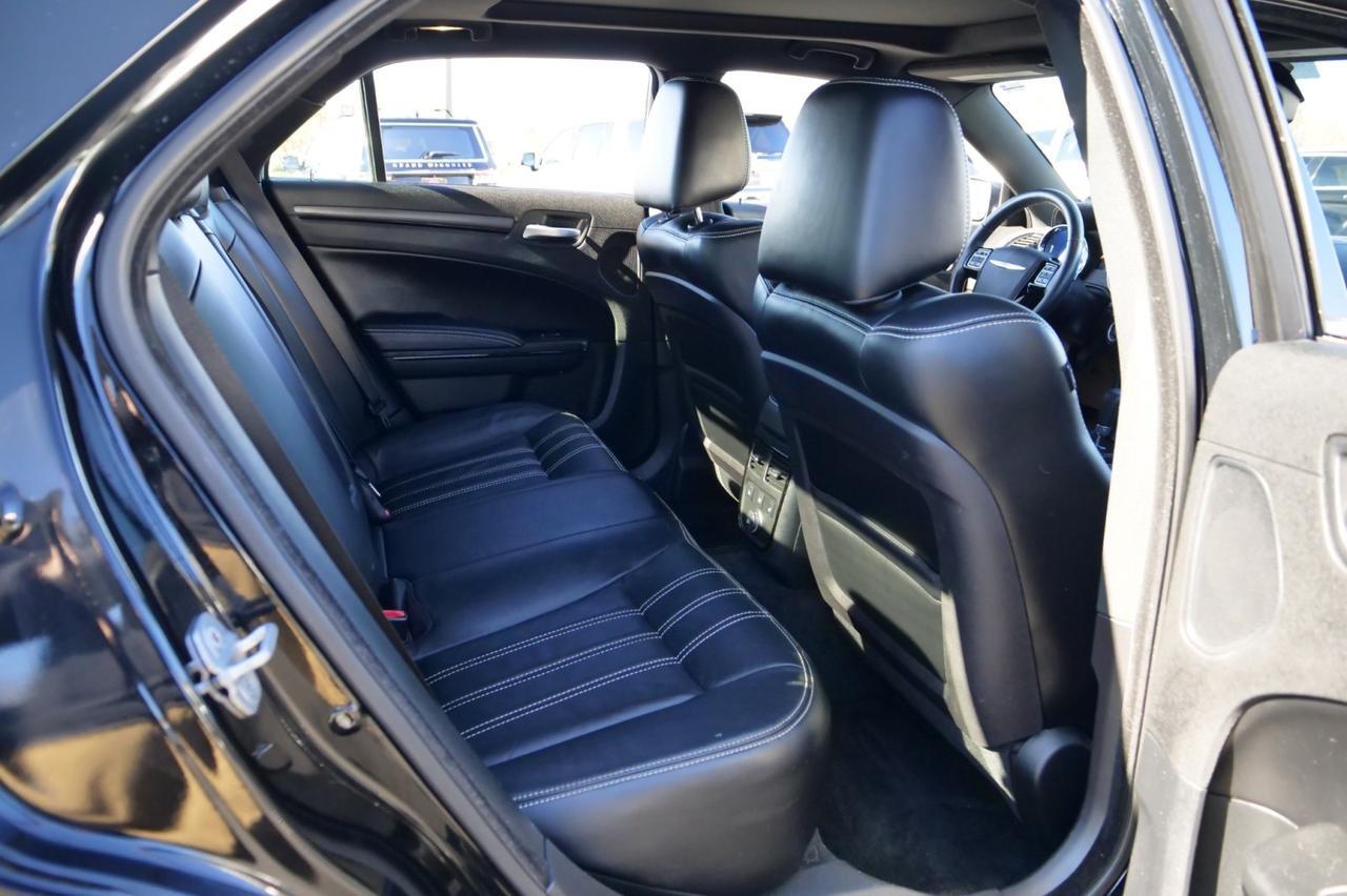 2013 Chrysler 300S AWD / LOW MILES / Luxury Group / 5.7L V8! Lincolnton NC