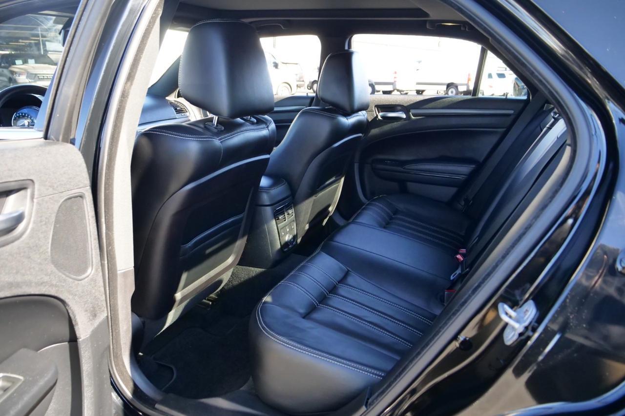 2013 Chrysler 300S AWD / LOW MILES / Luxury Group / 5.7L V8! Lincolnton NC