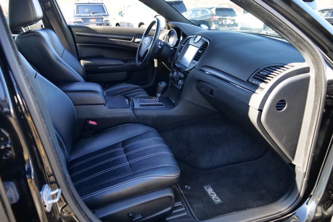 2013 Chrysler 300S AWD / LOW MILES / Luxury Group / 5.7L V8! Lincolnton NC