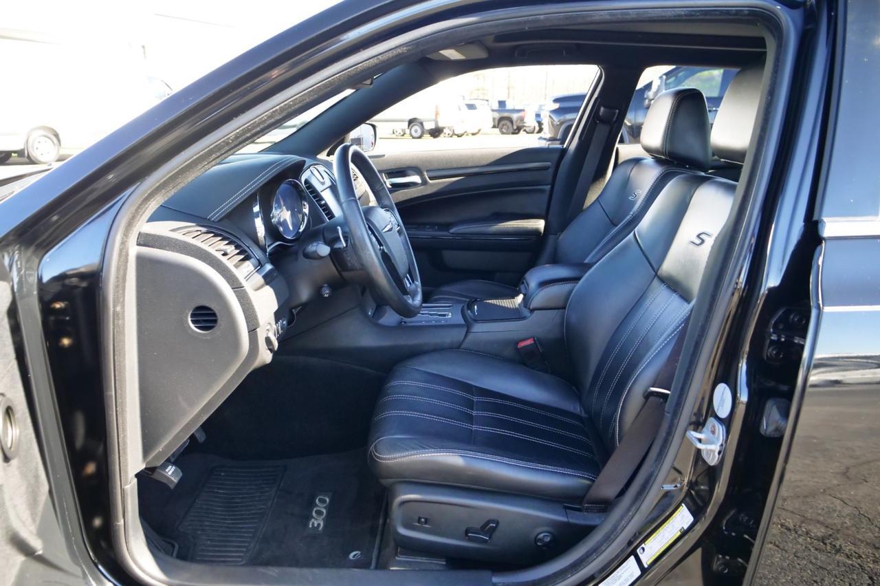 2013 Chrysler 300S AWD / LOW MILES / Luxury Group / 5.7L V8! Lincolnton NC