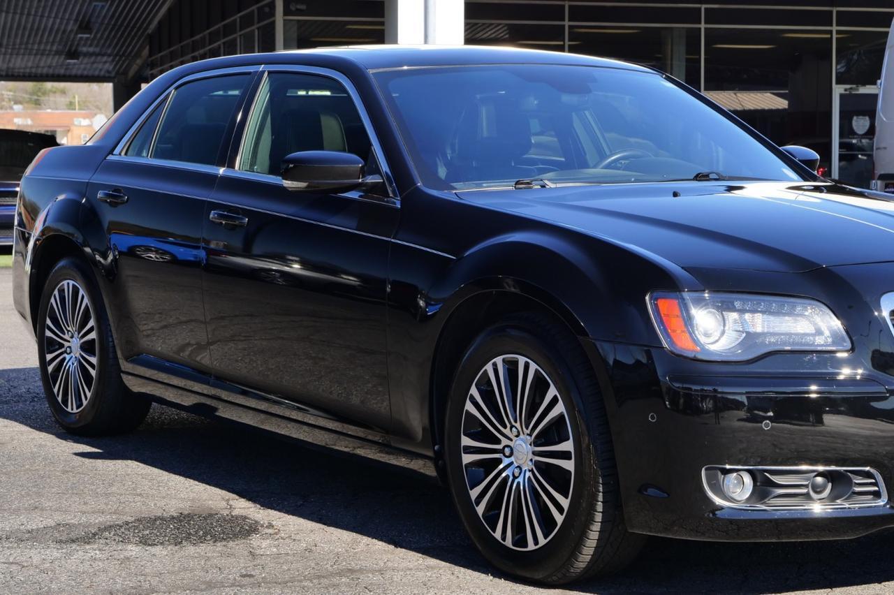 2013 Chrysler 300S AWD / LOW MILES / Luxury Group / 5.7L V8! Lincolnton NC