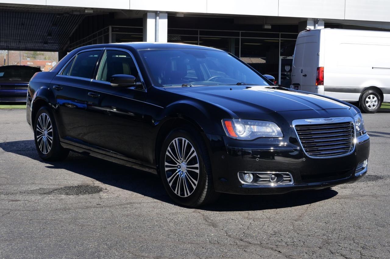 2013 Chrysler 300S AWD / LOW MILES / Luxury Group / 5.7L V8! Lincolnton NC