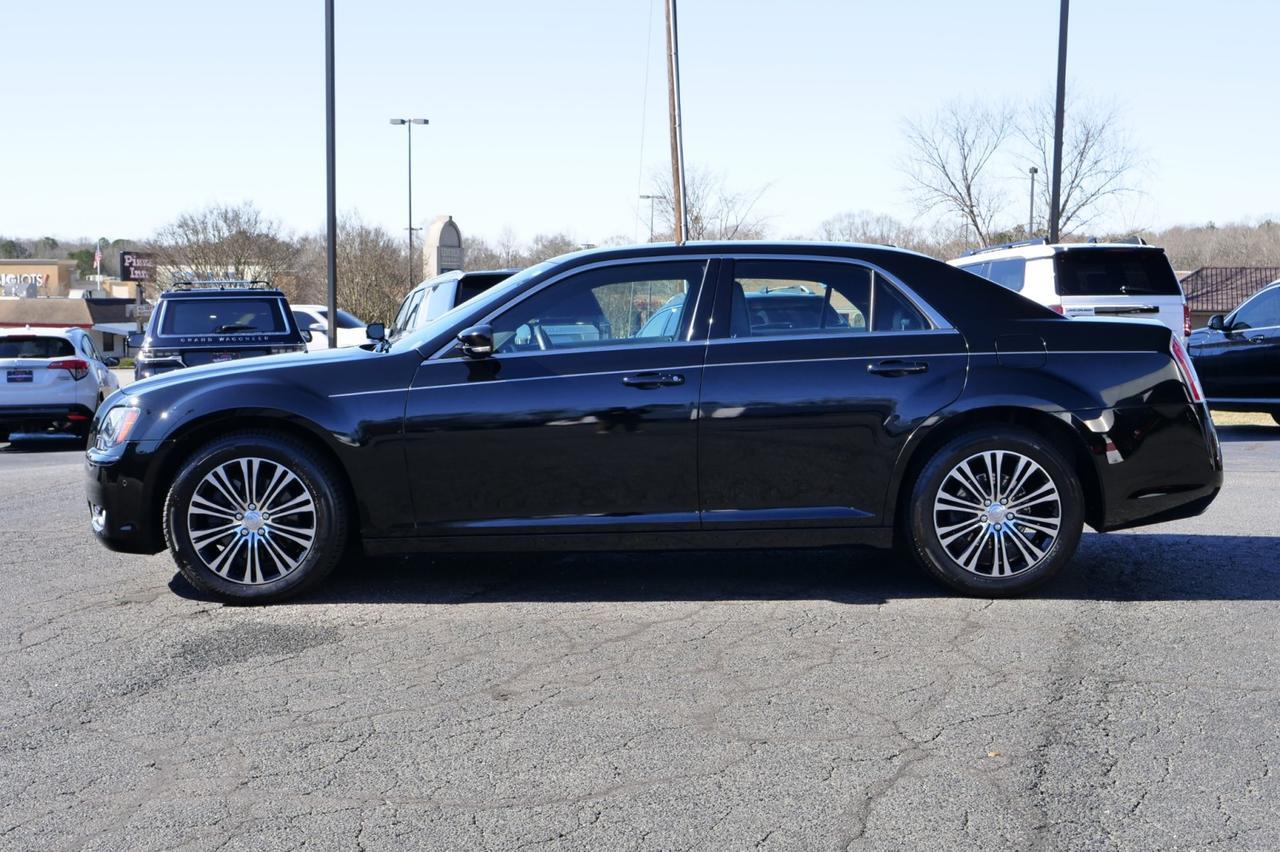 2013 Chrysler 300S AWD / LOW MILES / Luxury Group / 5.7L V8! Lincolnton NC