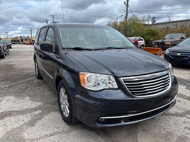 2013 Chrysler Town & Country Touring