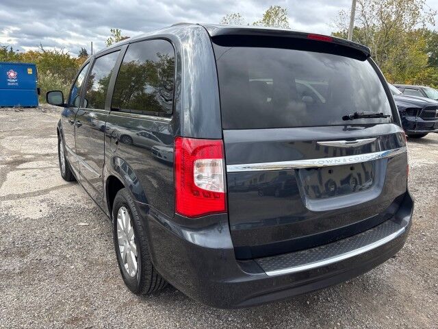 2013 Chrysler Town & Country Touring Cleveland OH