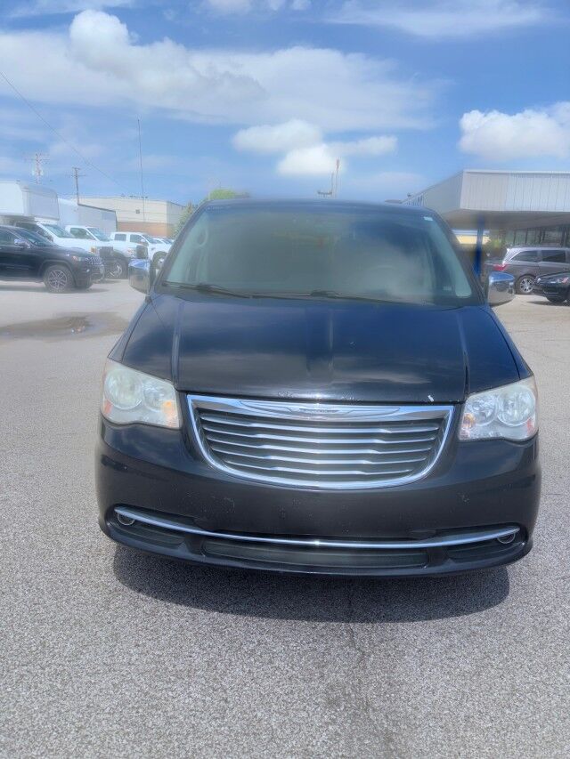 2013 Chrysler Town & Country Touring-L Cleveland OH