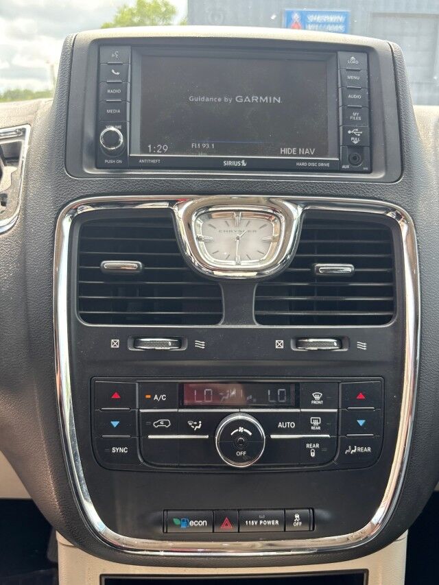 2013 Chrysler Town & Country Touring-L Cleveland OH