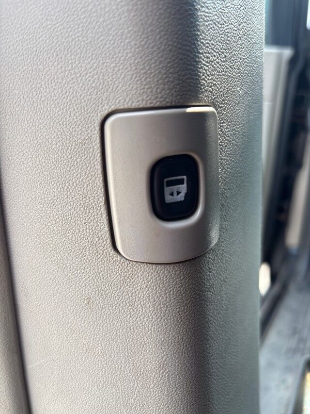 2013 Chrysler Town & Country Touring-L Cleveland OH