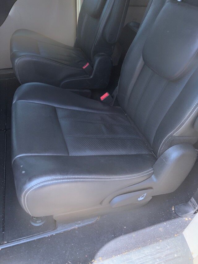 2013 Chrysler Town & Country Touring-L Cleveland OH