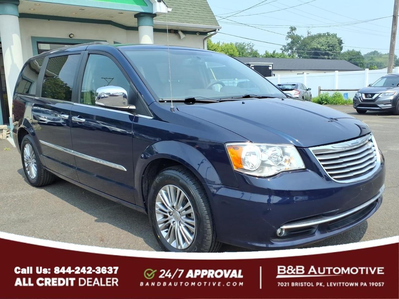 2013 Chrysler Town and Country Touring-L