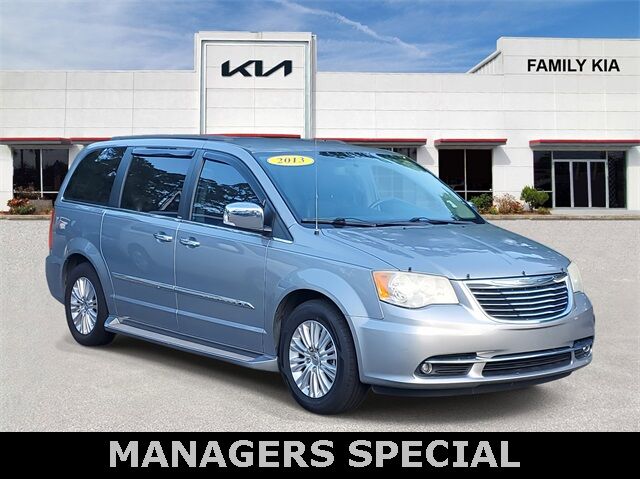 2013 Chrysler Town &amp; Country Touring-L