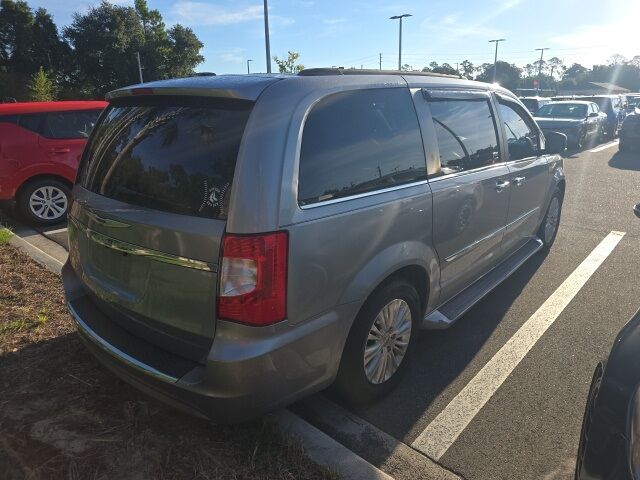 2013 Chrysler Town &amp; Country Touring-L St. Augustine FL