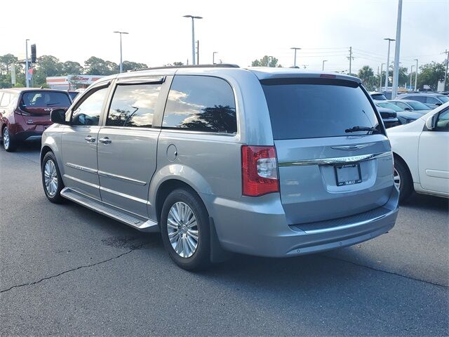 2013 Chrysler Town &amp; Country Touring-L St. Augustine FL