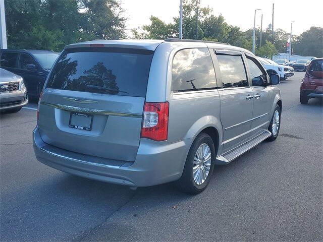 2013 Chrysler Town &amp; Country Touring-L St. Augustine FL