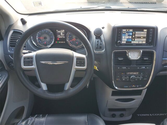 2013 Chrysler Town &amp; Country Touring-L St. Augustine FL