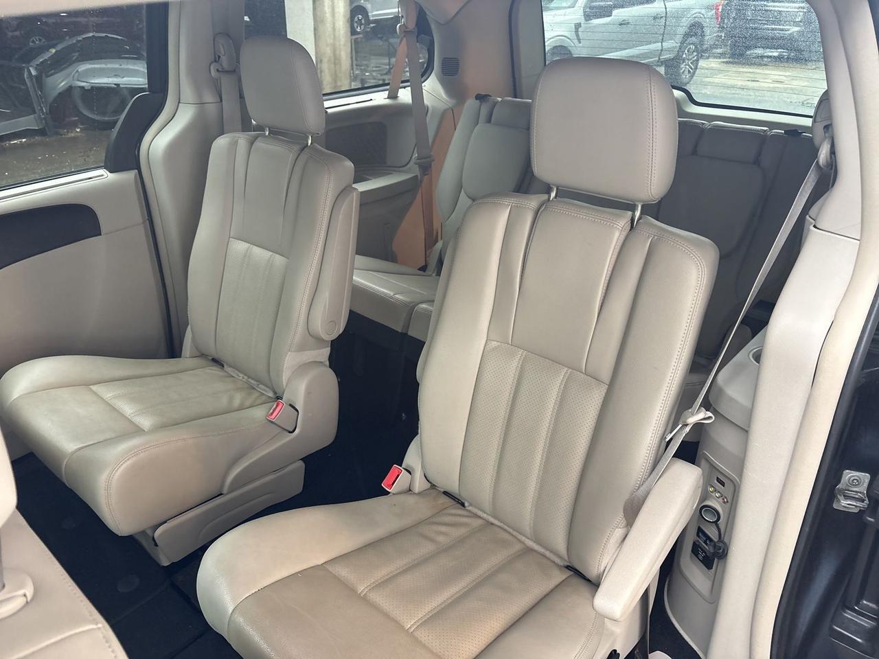 2013 Chrysler Town &amp; Country Touring-L Gaithersburg MD