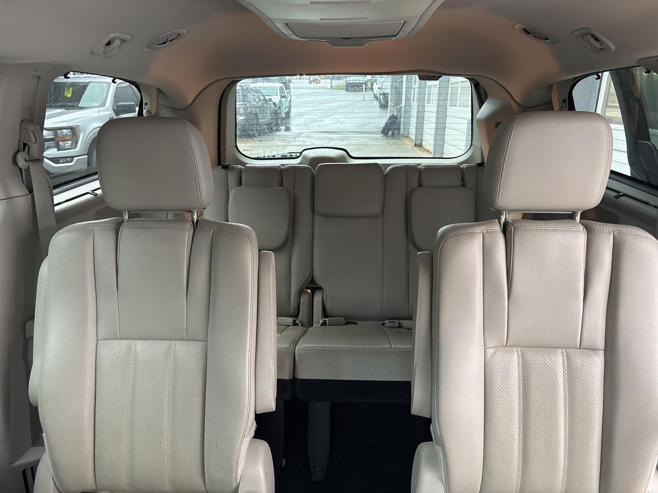 2013 Chrysler Town &amp; Country Touring-L Gaithersburg MD