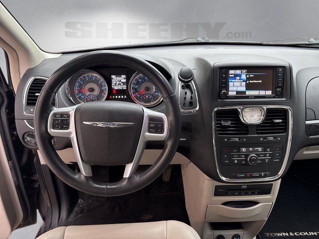 2013 Chrysler Town &amp; Country Touring-L Gaithersburg MD