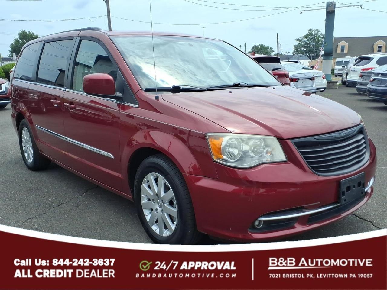 2013 Chrysler Town and Country Touring