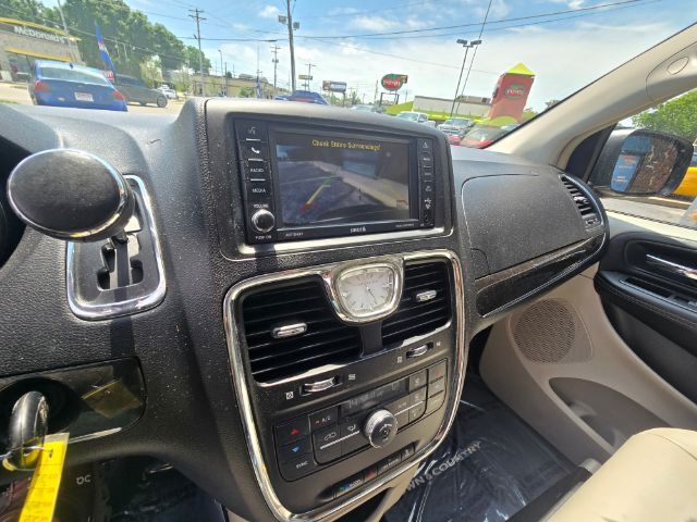 2013 Chrysler Town & Country Touring Saint Joseph MO