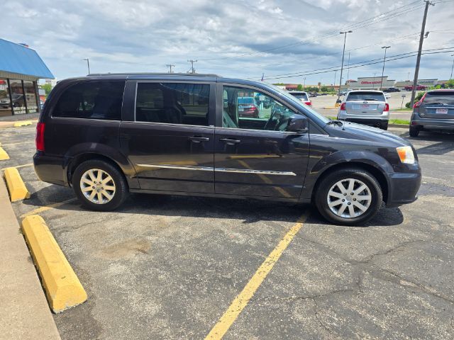 2013 Chrysler Town & Country Touring Saint Joseph MO