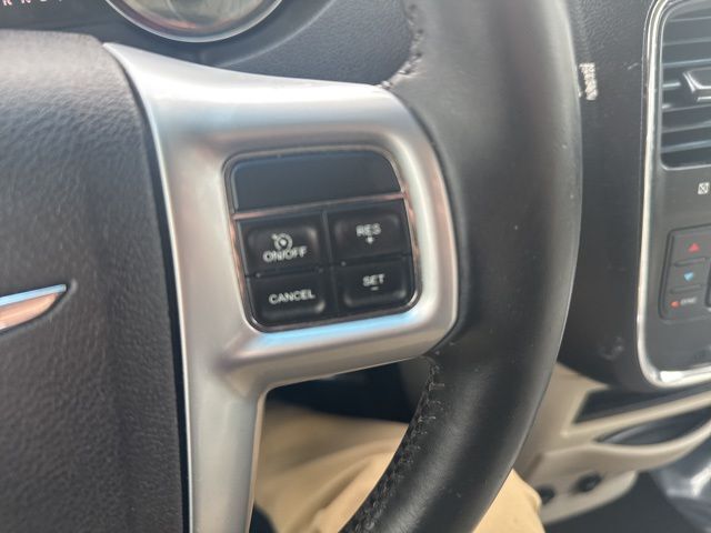 2013 Chrysler Town &amp; Country Touring West Burlington IA