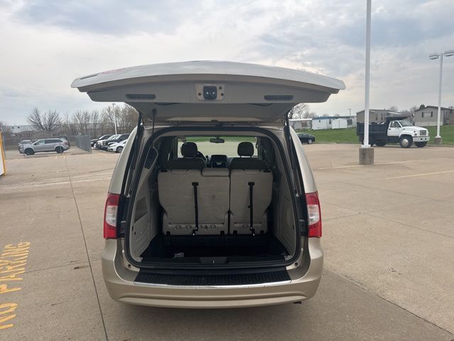 2013 Chrysler Town &amp; Country Touring West Burlington IA