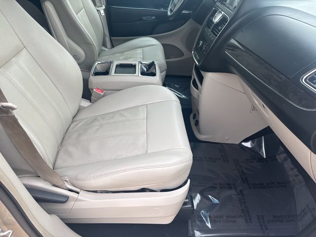 2013 Chrysler Town &amp; Country Touring West Burlington IA