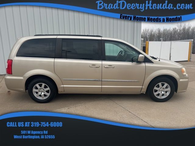 2013 Chrysler Town &amp; Country Touring