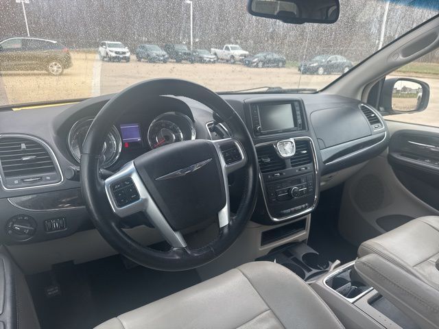 2013 Chrysler Town &amp; Country Touring West Burlington IA