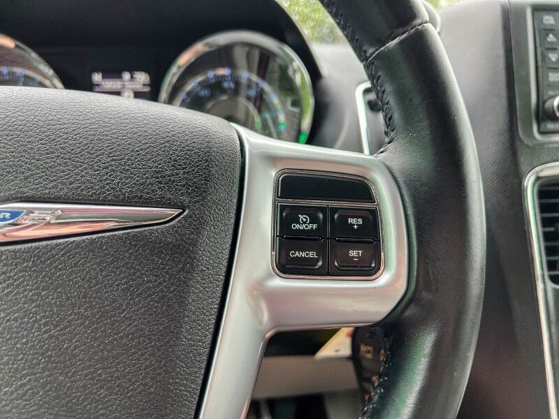 2013 Chrysler Town & Country Touring Wilmington NC