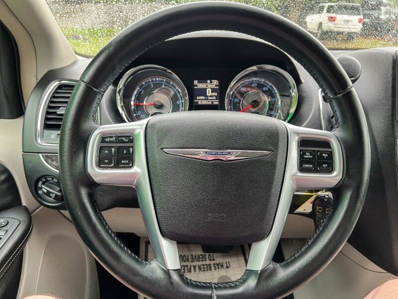 2013 Chrysler Town & Country Touring Wilmington NC