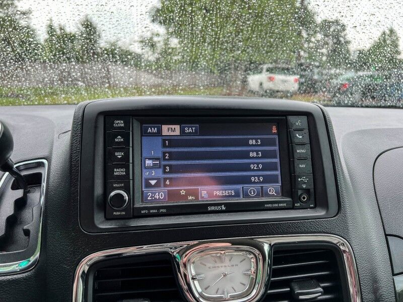 2013 Chrysler Town & Country Touring Wilmington NC