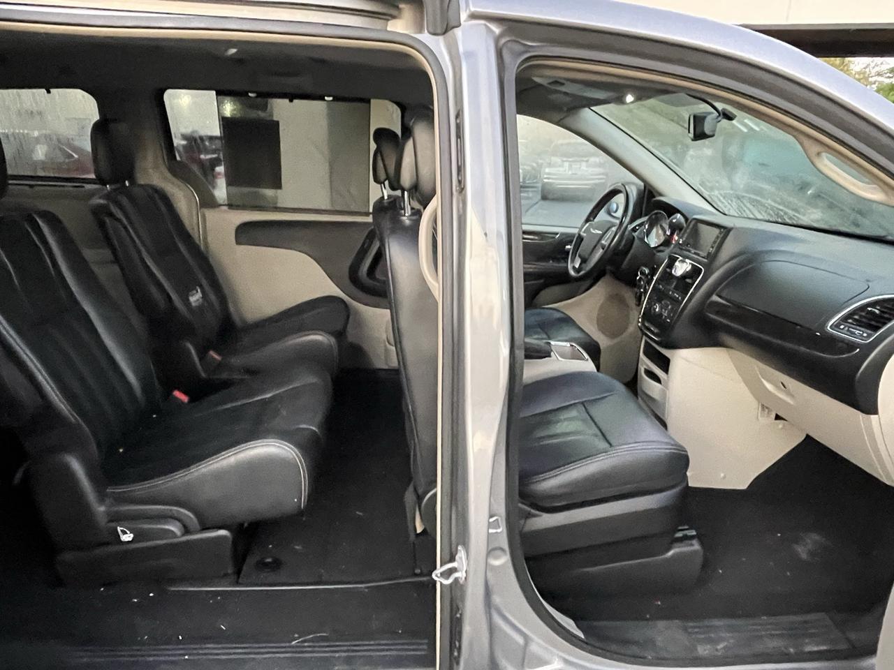 2013 Chrysler Town &amp; Country Touring Alexandria VA