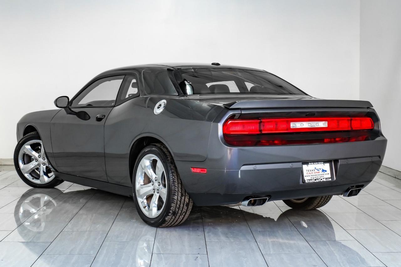 2013 Dodge Challenger R/T PLUS 5.7L HEMI AUTOMATIC NAVIGATION LEATHER HEATED SEATS KEY Carrollton TX