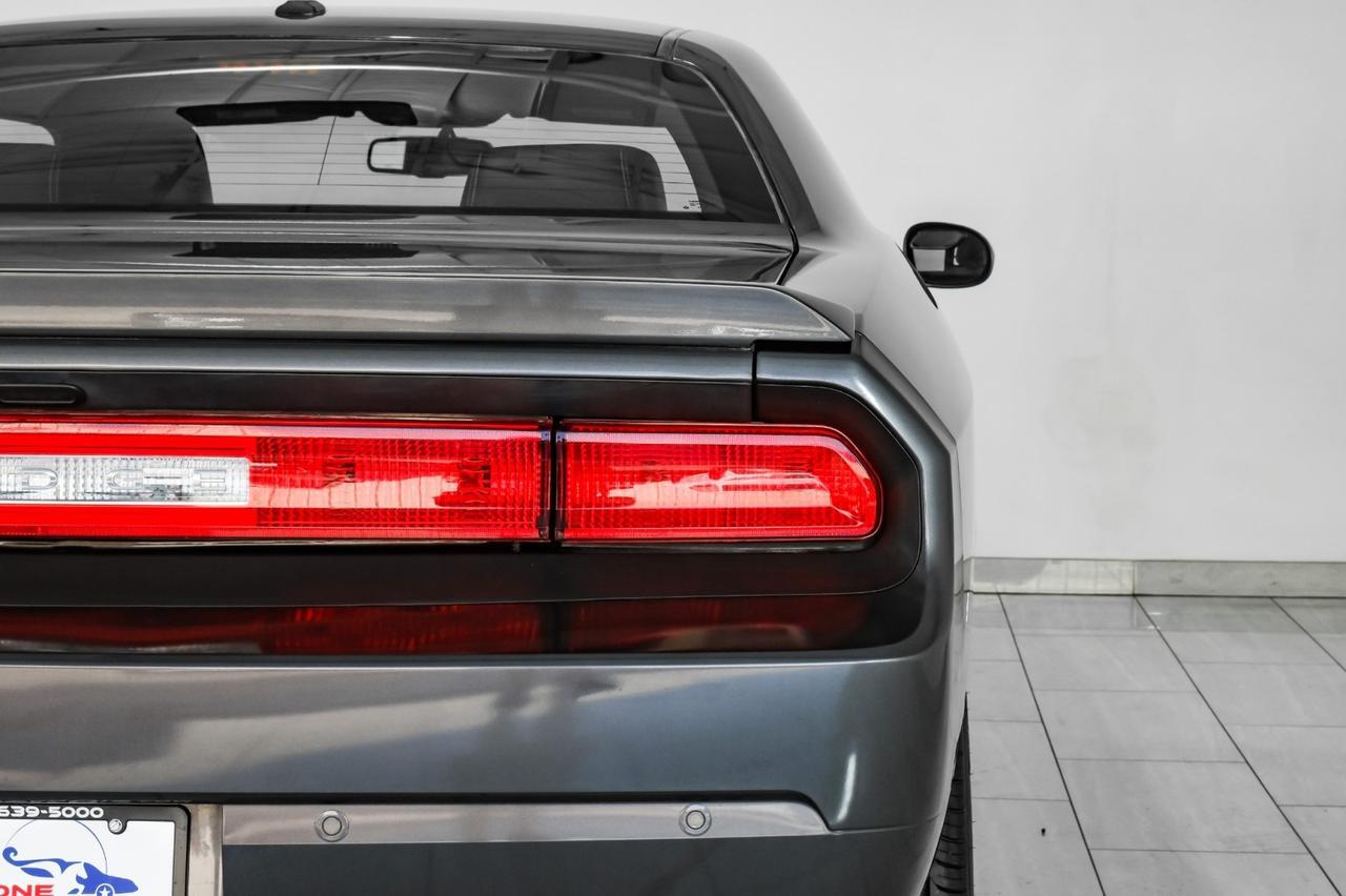 2013 Dodge Challenger R/T PLUS 5.7L HEMI AUTOMATIC NAVIGATION LEATHER HEATED SEATS KEY Carrollton TX