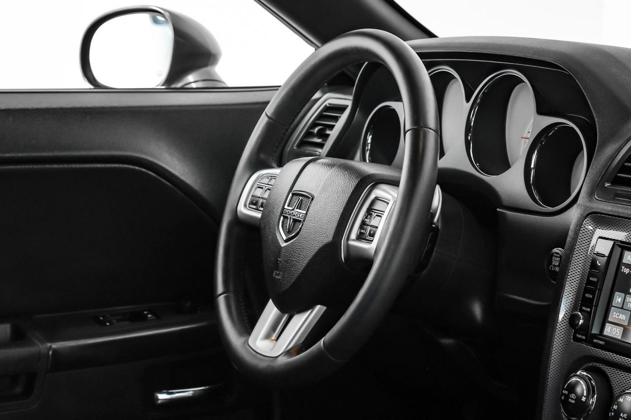 2013 Dodge Challenger R/T PLUS 5.7L HEMI AUTOMATIC NAVIGATION LEATHER HEATED SEATS KEY Carrollton TX