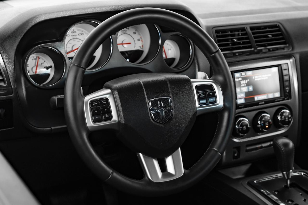 2013 Dodge Challenger R/T PLUS 5.7L HEMI AUTOMATIC NAVIGATION LEATHER HEATED SEATS KEY Carrollton TX