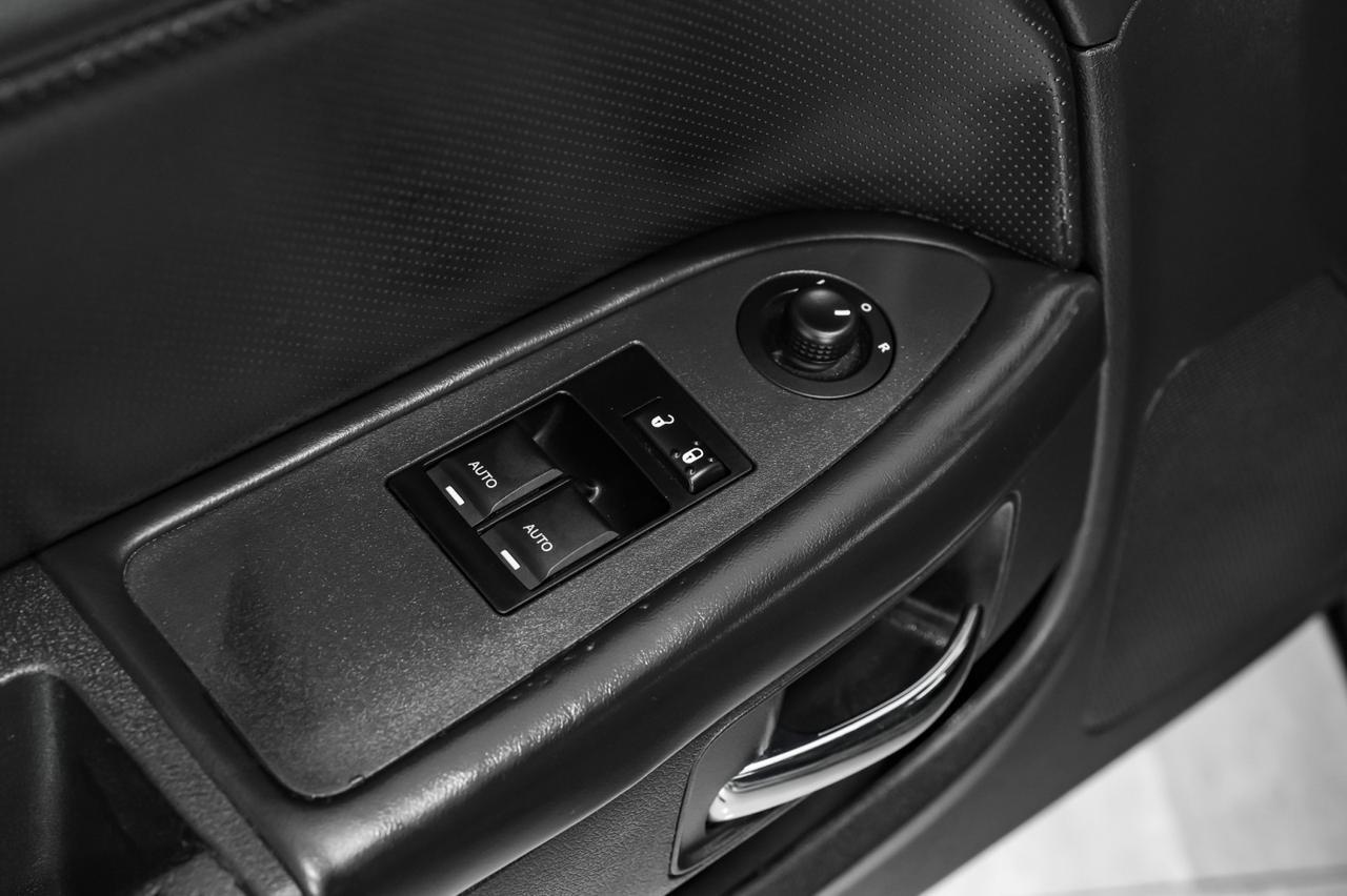 2013 Dodge Challenger R/T PLUS 5.7L HEMI AUTOMATIC NAVIGATION LEATHER HEATED SEATS KEY Carrollton TX