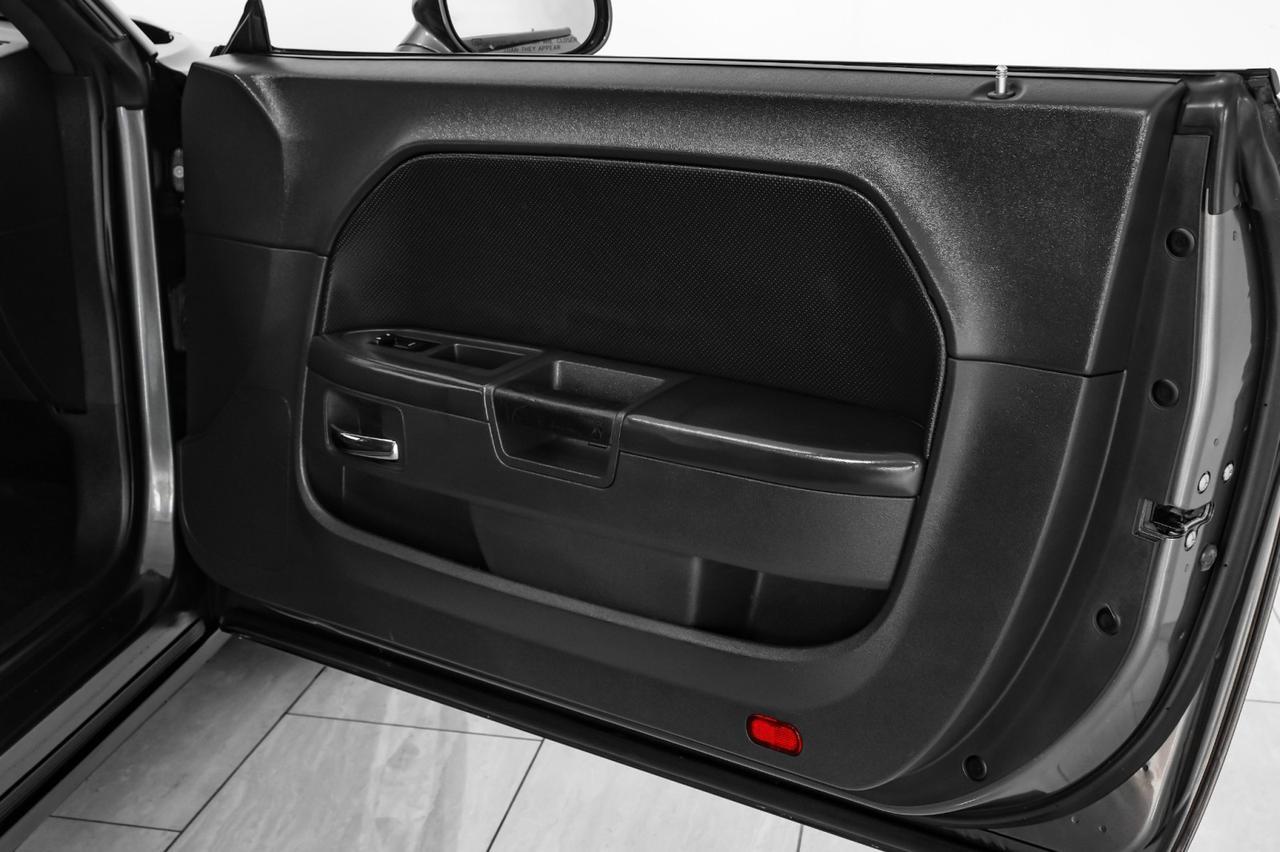 2013 Dodge Challenger R/T PLUS 5.7L HEMI AUTOMATIC NAVIGATION LEATHER HEATED SEATS KEY Carrollton TX