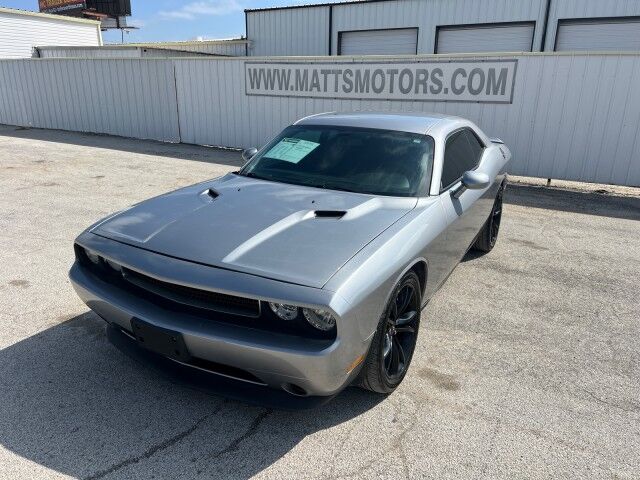 2013 Dodge Challenger SXT Plus