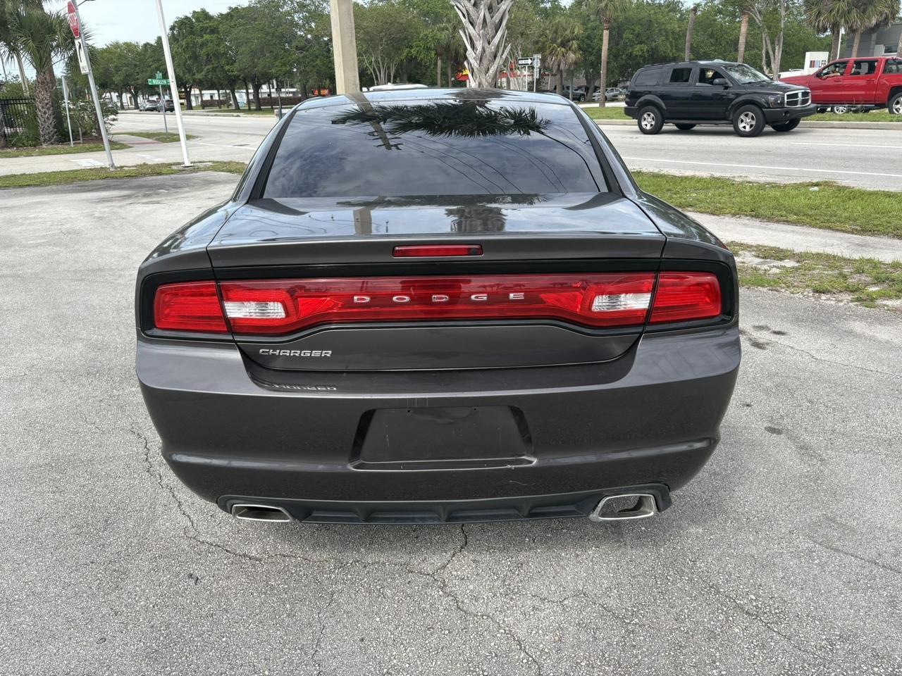 2013 Dodge Charger SE