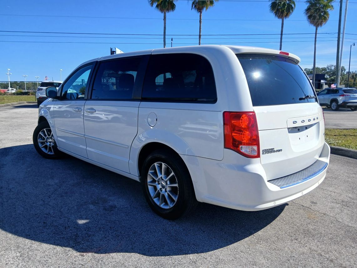 2013 Dodge Grand Caravan Passenger R/T Minivan 4D