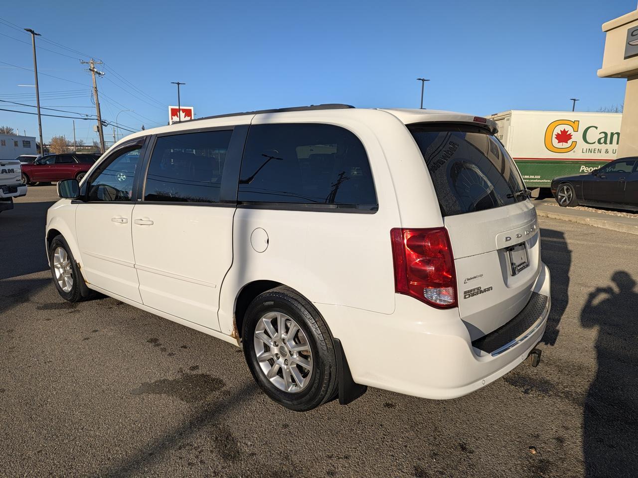 2013 Dodge Grand Caravan RT FWD | V6 Pentastar | Stone White | Power Liftgate | Power Sliding Doors | Black Interior Redwater AB