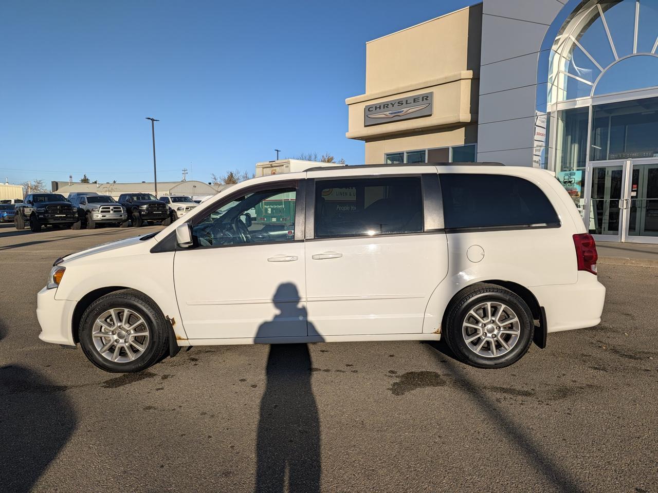 2013 Dodge Grand Caravan RT FWD | V6 Pentastar | Stone White | Power Liftgate | Power Sliding Doors | Black Interior Redwater AB