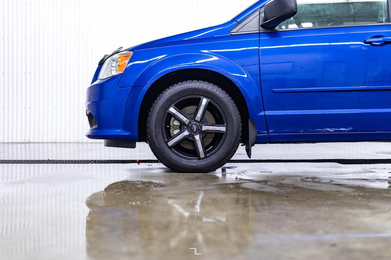 2013 Dodge Grand Caravan SXT DVD Red Deer AB