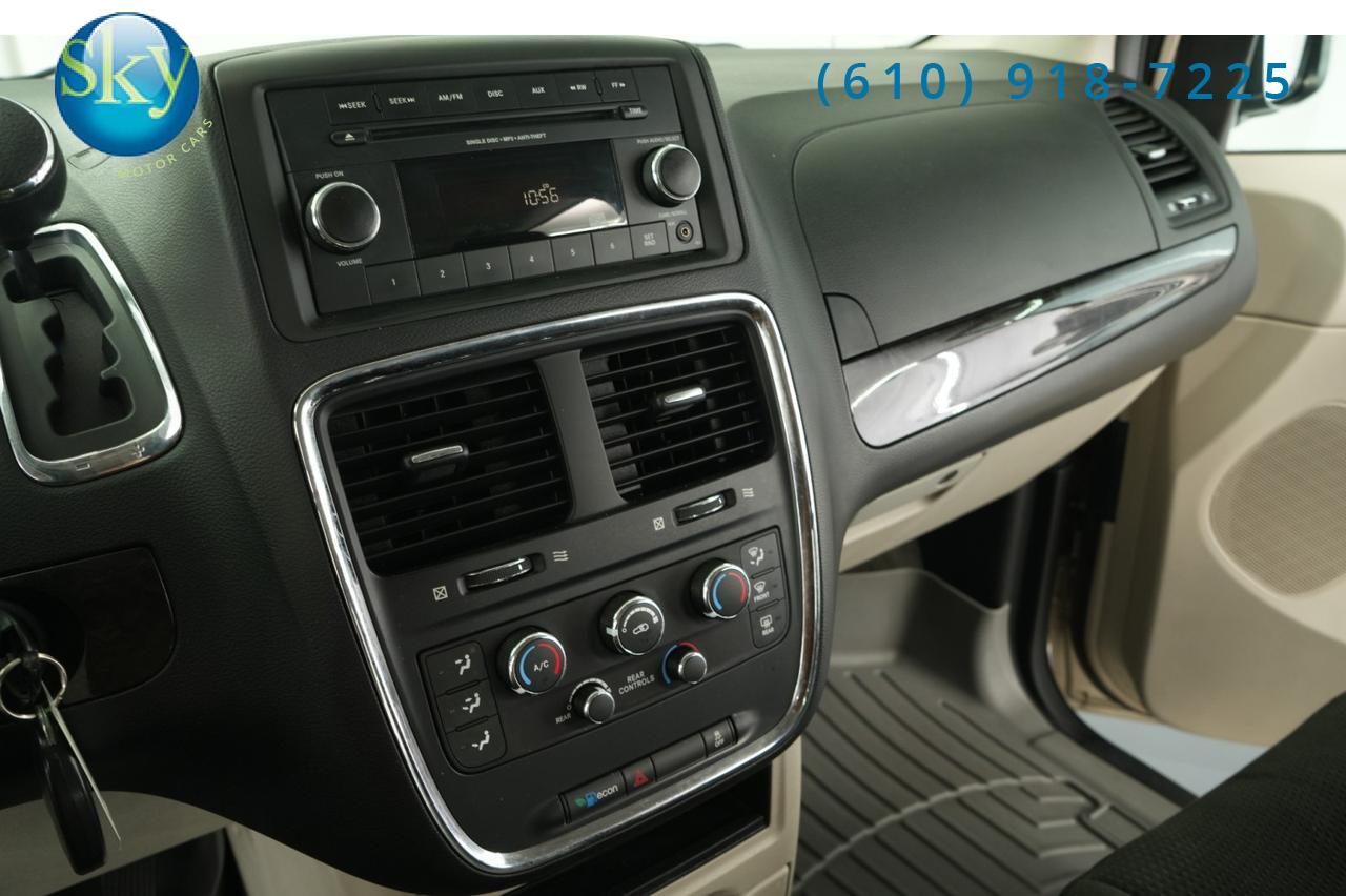 2013 Dodge Grand Caravan SXT Kneelvan Wheelchair Access Ramp West Chester PA